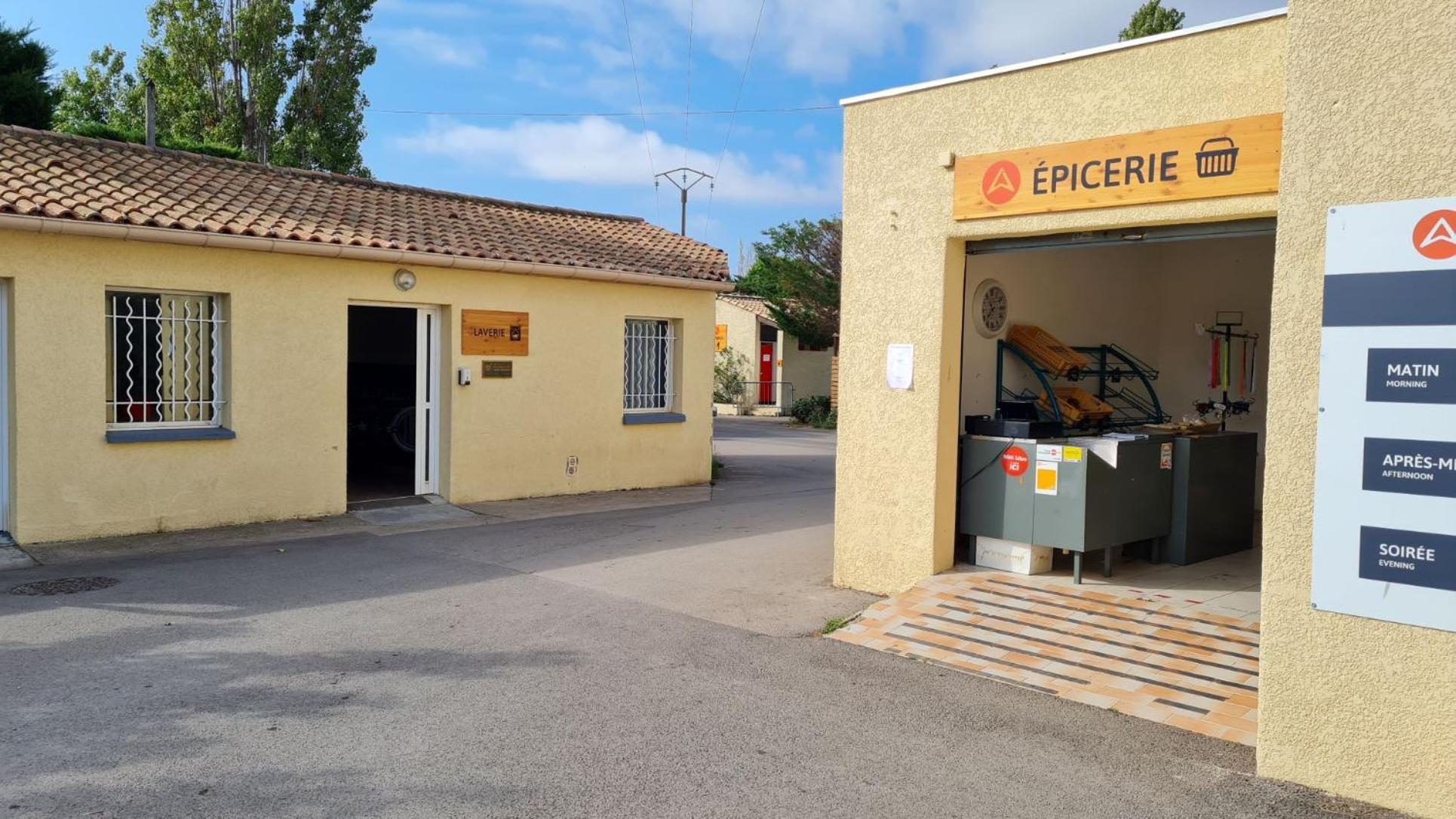 Mobilhome Au Camping Les Salins De La Gardiole Ex Camping Europe Vic-la-Gardiole Exterior photo